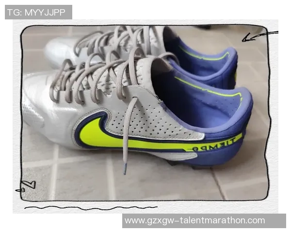 足球明星脚下的传奇鞋履揭秘与品牌背后的故事